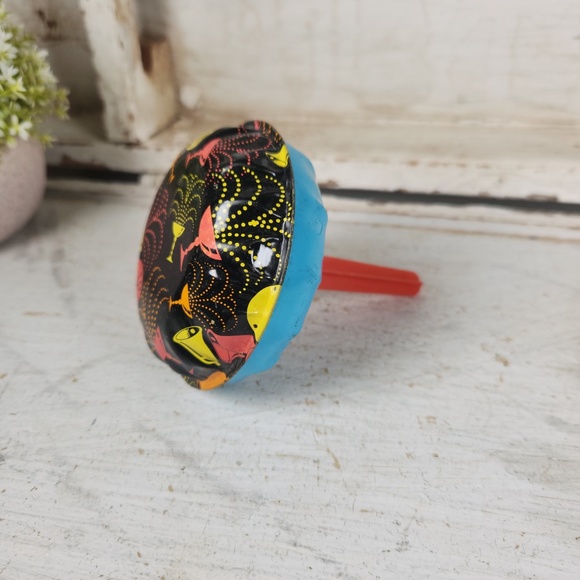 VTG 1950s New Year's Eve Party Noise Maker, Metal Tin Party Rattle Toy - Picture 4 of 9